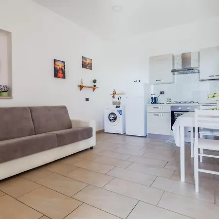 Vista Mare فيوميتشينو